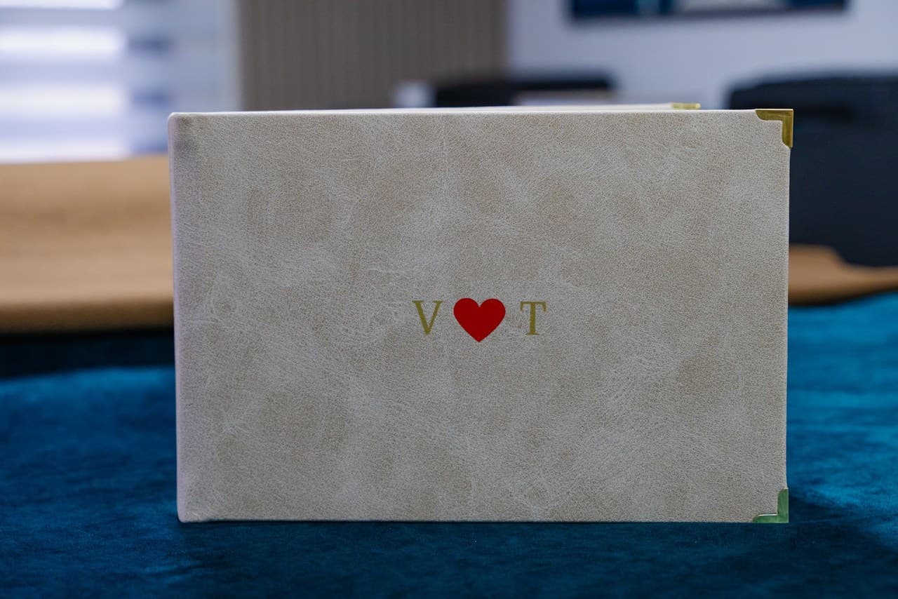 Magic Book Studio | Premium Photobook 📖✨ 20