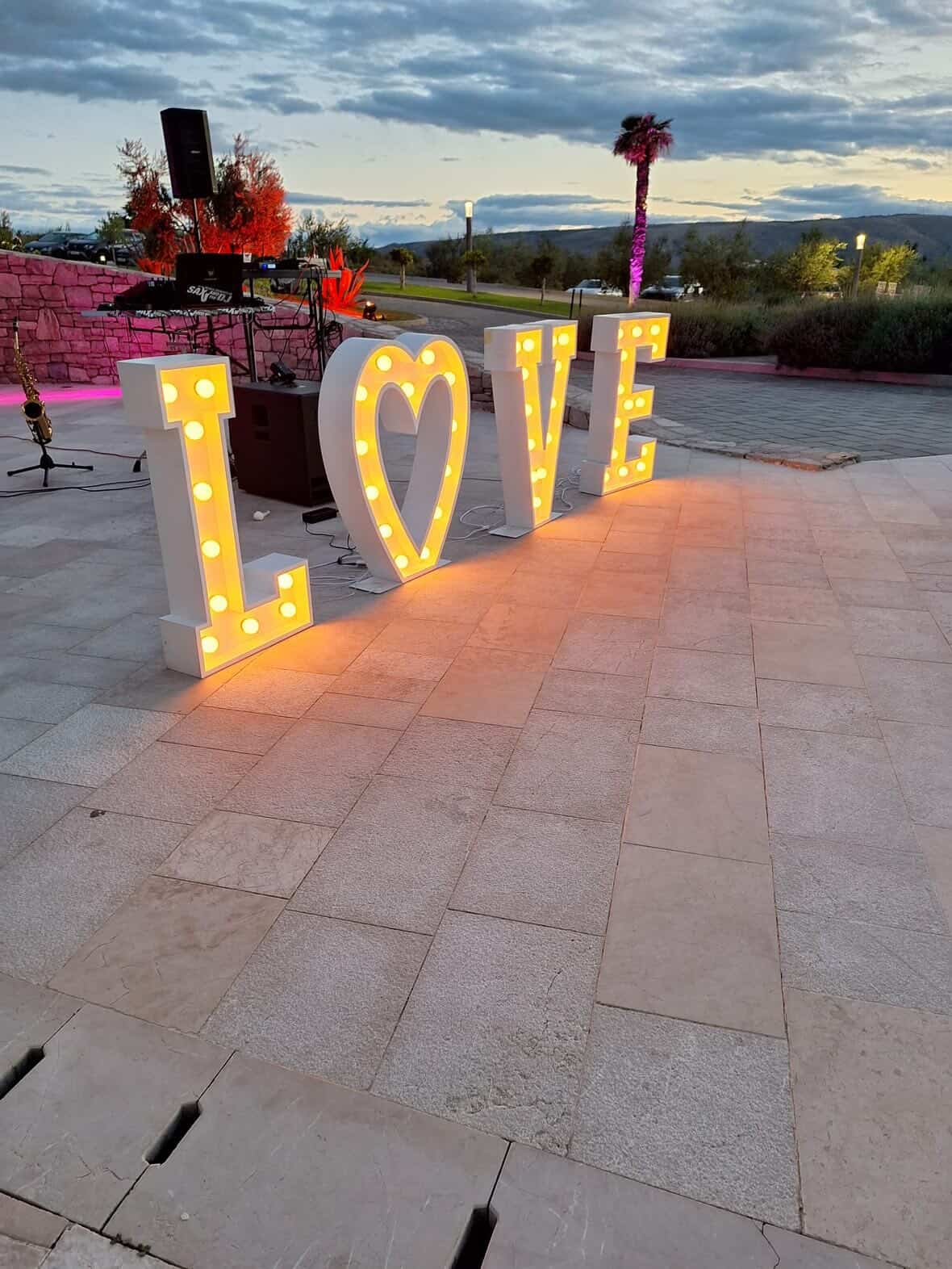 Neonska slova i brojevi