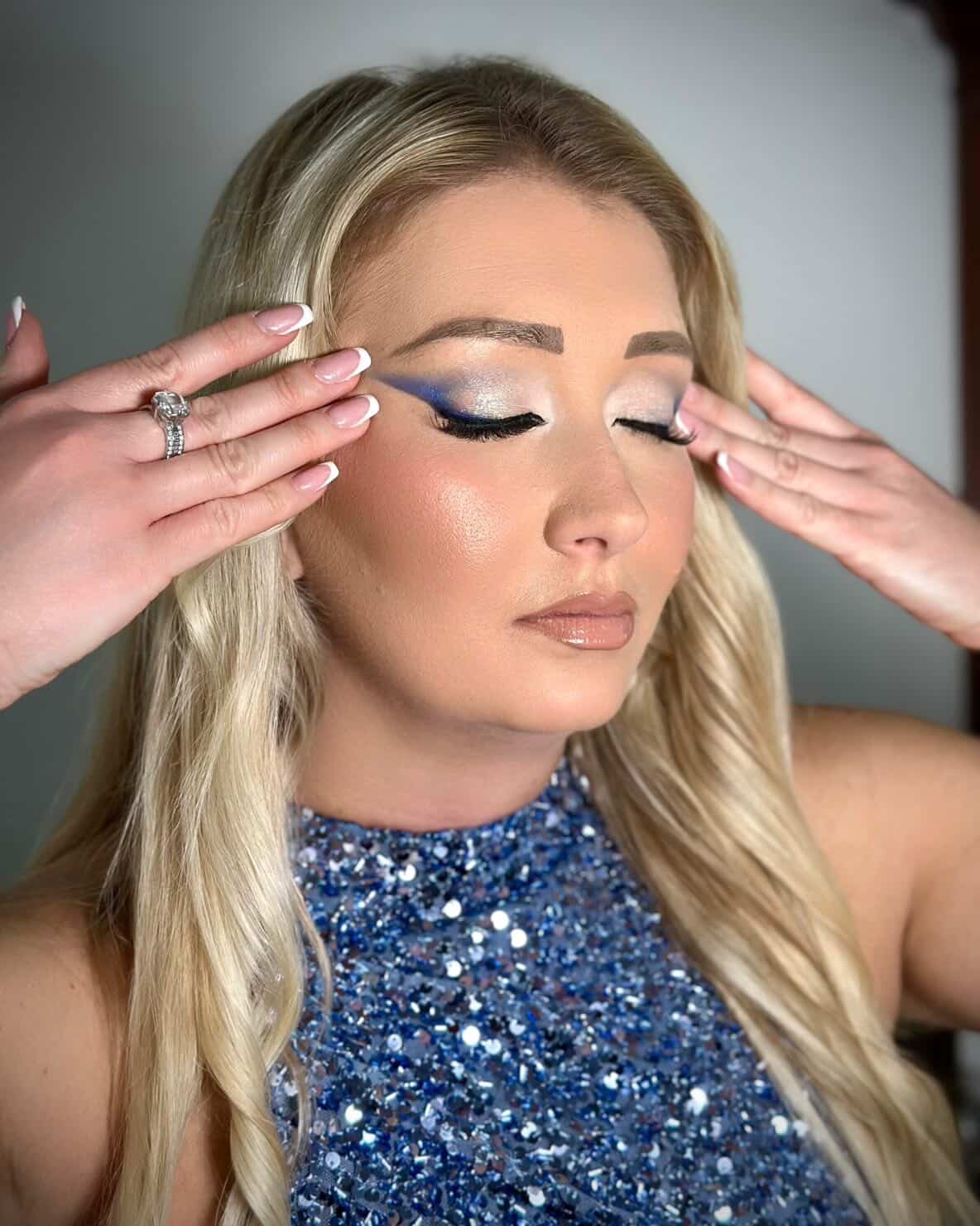 Shiny Beauty -MakeUpArtist 13