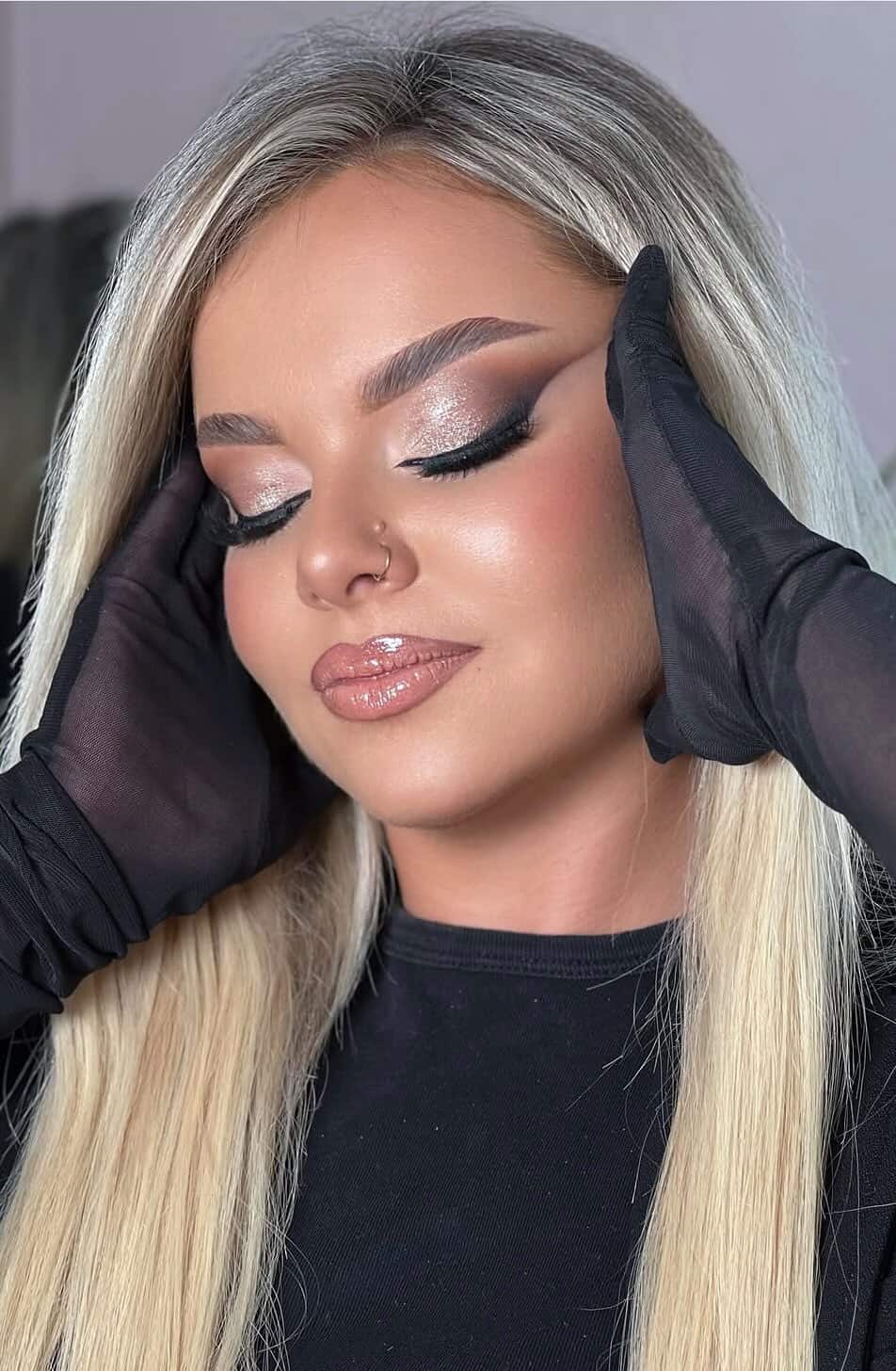 Shiny Beauty -MakeUpArtist 14