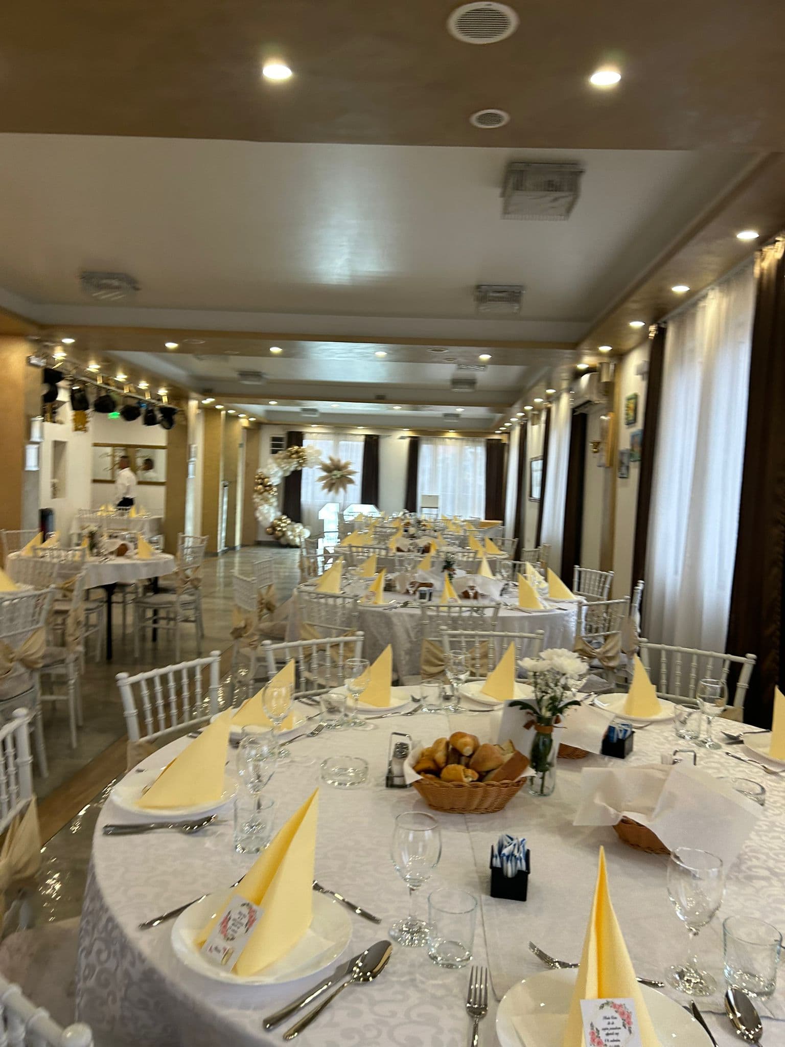 Svečana sala Mijat 7