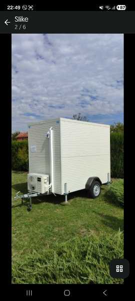 Iznajmljivanje visećih stolova, bijelih suncobrana, hladnjača, usluge konobara 7