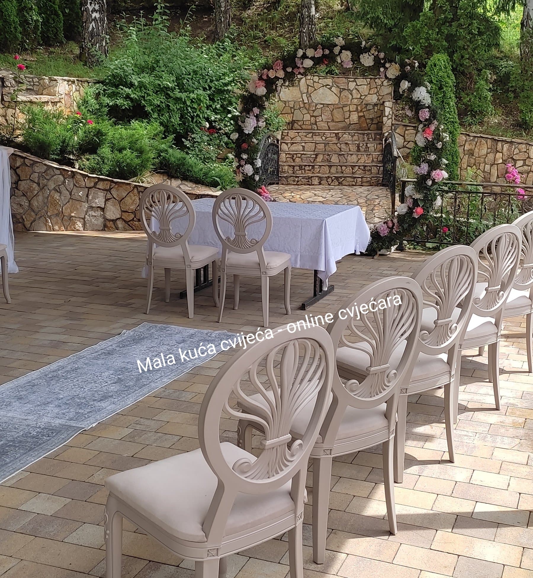 Mala kuća cvijeća 36