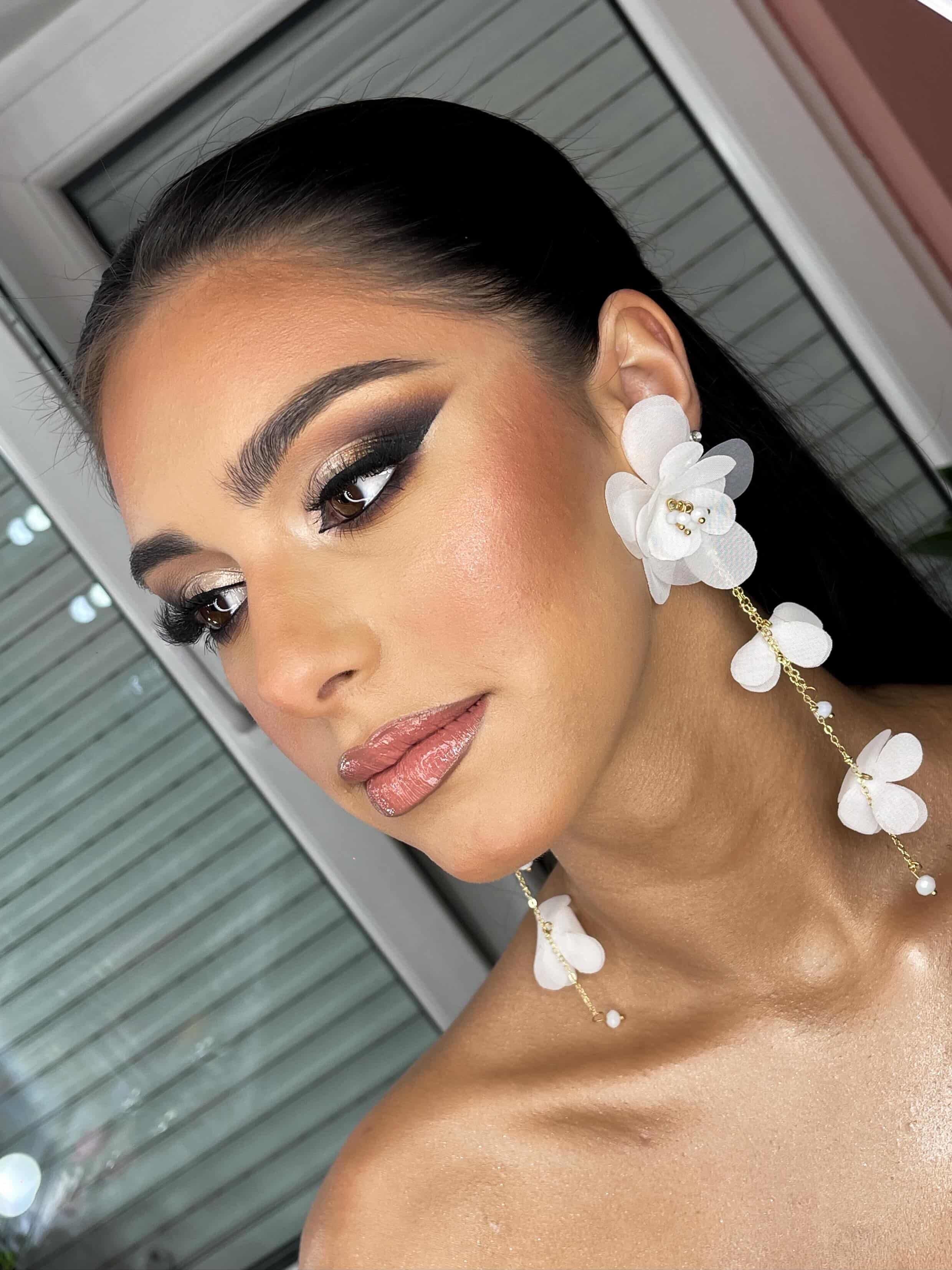 Profesionalno šminkanje i svečane frizure Željana Savić