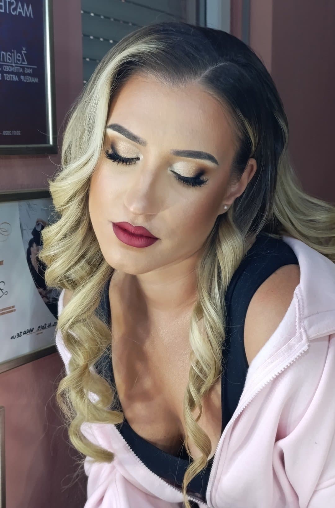 Profesionalno šminkanje i svečane frizure Željana Savić fotografija 3