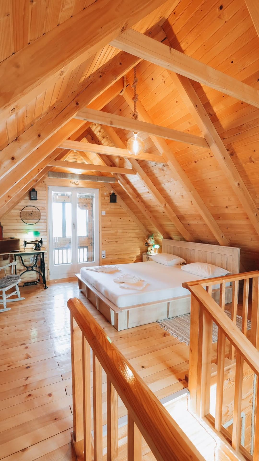 Hill Residence 30
